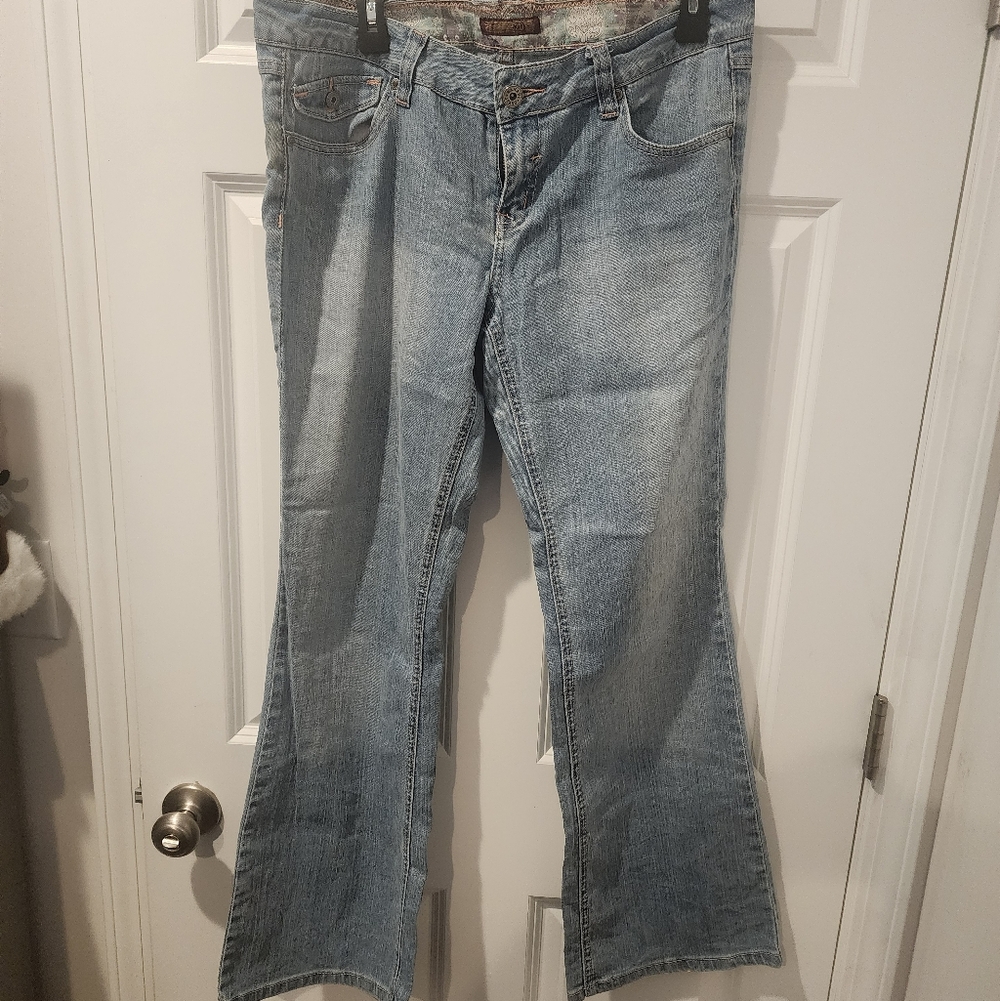 Zana Di Light Wash Womens Jeans